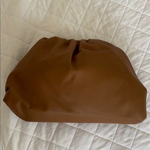 🎉🎉 Pouch Clutch! Brand New! BV style!